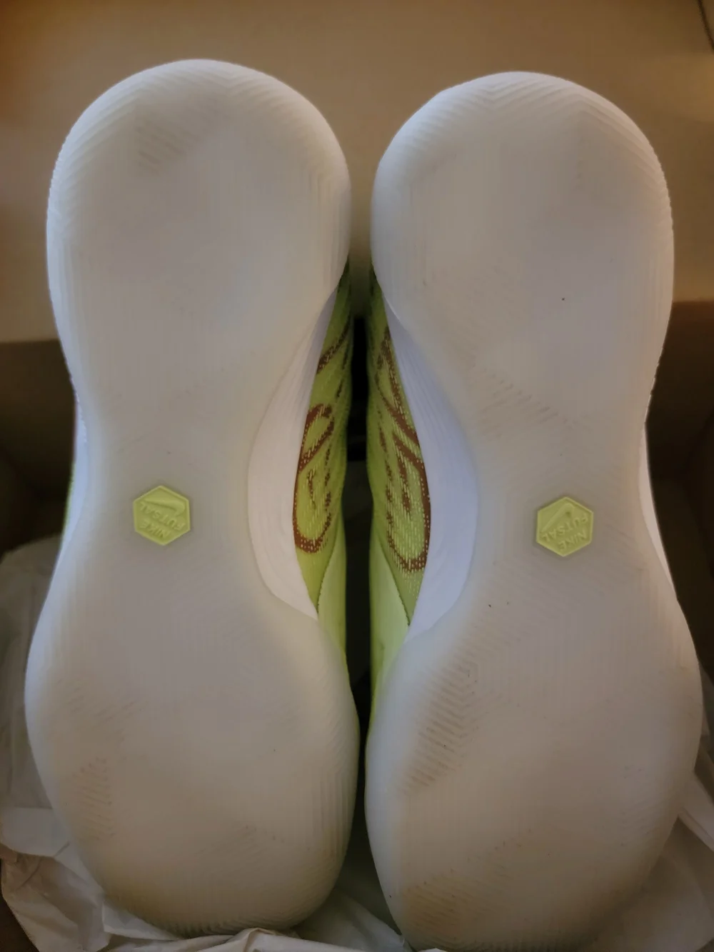 Nike tiempo reactgato